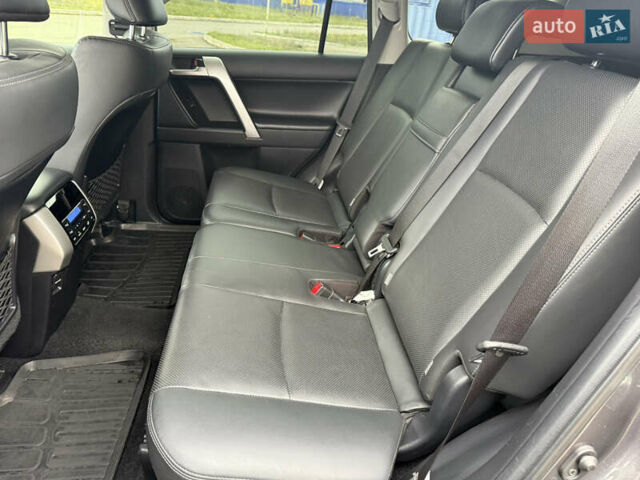 Серый Тойота Ленд Крузер Прадо, объемом двигателя 2.76 л и пробегом 70 тыс. км за 48500 $, фото 19 на Automoto.ua