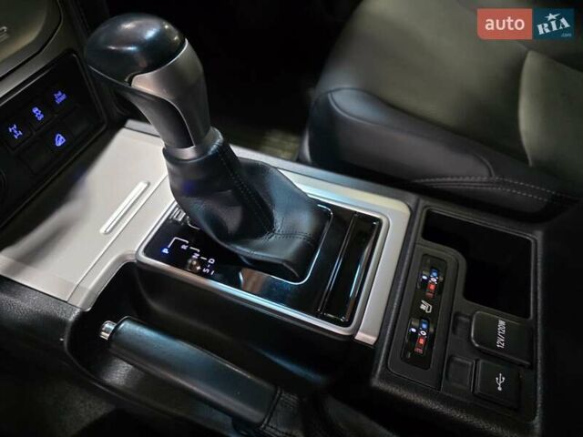 Серый Тойота Ленд Крузер Прадо, объемом двигателя 2.76 л и пробегом 111 тыс. км за 50999 $, фото 41 на Automoto.ua