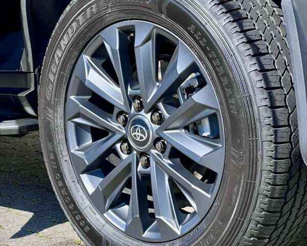 Серый Тойота Ленд Крузер Прадо, объемом двигателя 2.8 л и пробегом 5 тыс. км за 69900 $, фото 5 на Automoto.ua