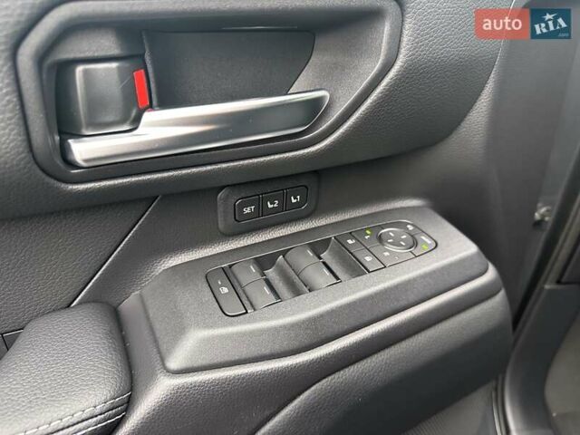 Сірий Тойота Ленд Крузер Прадо, об'ємом двигуна 2.76 л та пробігом 12 тис. км за 68700 $, фото 44 на Automoto.ua