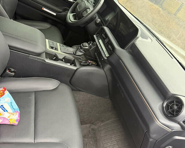 Сірий Тойота Ленд Крузер Прадо, об'ємом двигуна 2.8 л та пробігом 10 тис. км за 65000 $, фото 3 на Automoto.ua