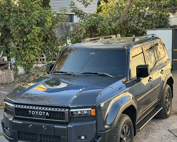 Серый Тойота Ленд Крузер Прадо, объемом двигателя 2.39 л и пробегом 7 тыс. км за 69900 $, фото 1 на Automoto.ua