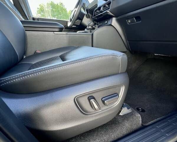 Серый Тойота Ленд Крузер Прадо, объемом двигателя 2.8 л и пробегом 5 тыс. км за 69900 $, фото 9 на Automoto.ua