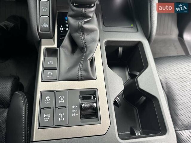 Сірий Тойота Ленд Крузер Прадо, об'ємом двигуна 2.76 л та пробігом 12 тис. км за 68700 $, фото 50 на Automoto.ua