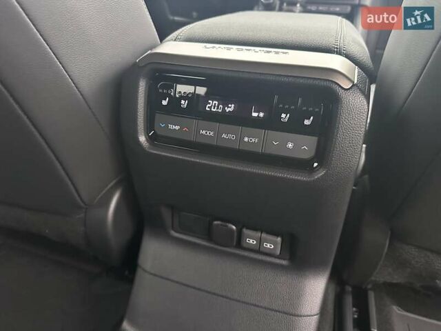 Сірий Тойота Ленд Крузер Прадо, об'ємом двигуна 2.76 л та пробігом 12 тис. км за 68700 $, фото 38 на Automoto.ua