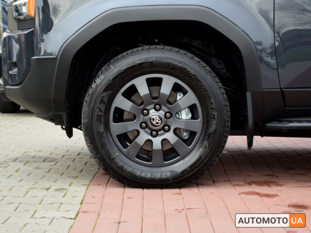 Серый Тойота Ленд Крузер Прадо, объемом двигателя 2.8 л и пробегом 985 тыс. км за 64200 $, фото 15 на Automoto.ua