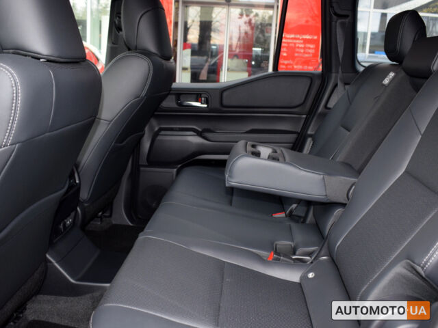 Серый Тойота Ленд Крузер Прадо, объемом двигателя 2.8 л и пробегом 985 тыс. км за 64200 $, фото 10 на Automoto.ua