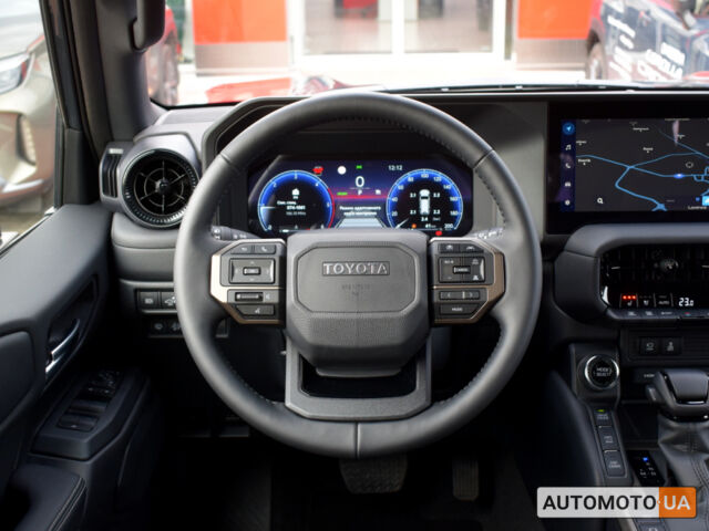 Серый Тойота Ленд Крузер Прадо, объемом двигателя 2.8 л и пробегом 985 тыс. км за 64200 $, фото 12 на Automoto.ua