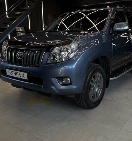 Тойота Ленд Крузер Прадо 2012 у Києві на Automoto.ua Синій Тойота Ленд Крузер Прадо, об'ємом двигуна 3.96 л та пробігом 263 тис. км за 31500 $, фото 9 на Automoto.ua