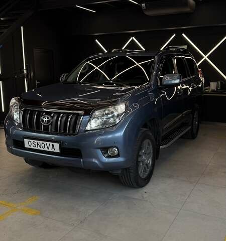 Тойота Ленд Крузер Прадо 2012 у Києві на Automoto.ua Синій Тойота Ленд Крузер Прадо, об'ємом двигуна 3.96 л та пробігом 263 тис. км за 31500 $, фото 6 на Automoto.ua
