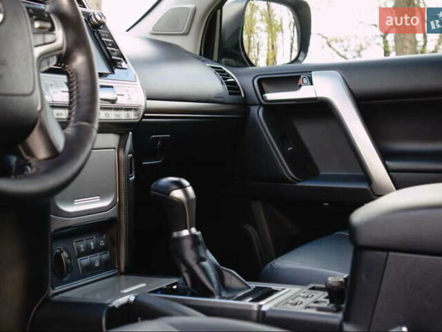 Синий Тойота Ленд Крузер Прадо, объемом двигателя 2.8 л и пробегом 264 тыс. км за 37900 $, фото 22 на Automoto.ua