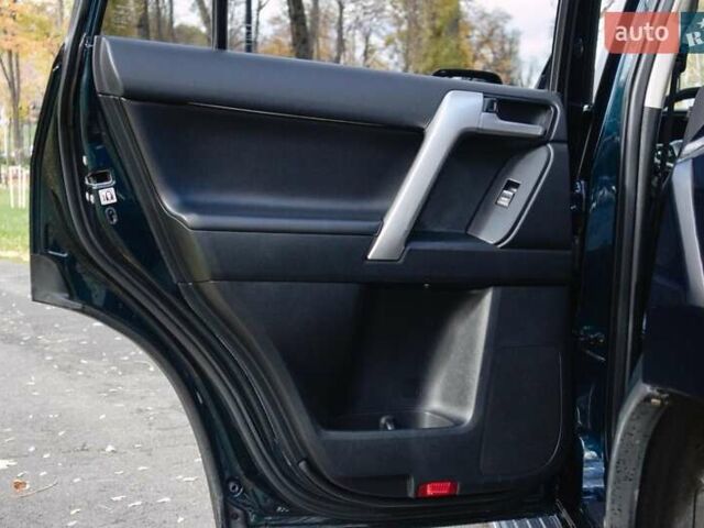 Синий Тойота Ленд Крузер Прадо, объемом двигателя 2.8 л и пробегом 264 тыс. км за 39500 $, фото 52 на Automoto.ua