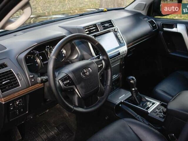 Синий Тойота Ленд Крузер Прадо, объемом двигателя 2.8 л и пробегом 264 тыс. км за 39500 $, фото 24 на Automoto.ua