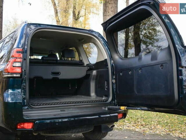 Синий Тойота Ленд Крузер Прадо, объемом двигателя 2.8 л и пробегом 264 тыс. км за 37900 $, фото 15 на Automoto.ua