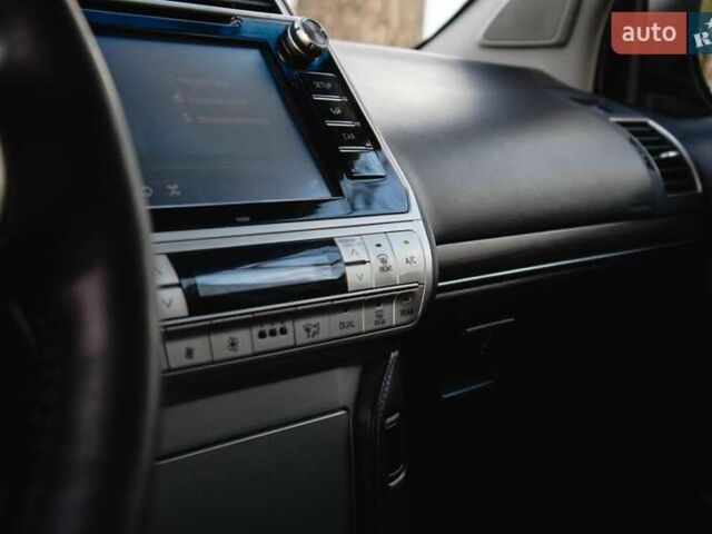 Синий Тойота Ленд Крузер Прадо, объемом двигателя 2.8 л и пробегом 264 тыс. км за 39500 $, фото 44 на Automoto.ua