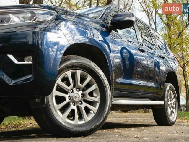 Синий Тойота Ленд Крузер Прадо, объемом двигателя 2.8 л и пробегом 264 тыс. км за 37900 $, фото 7 на Automoto.ua