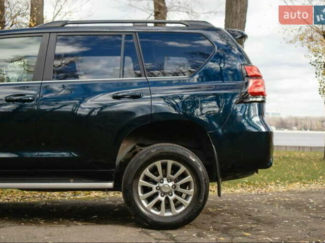 Синий Тойота Ленд Крузер Прадо, объемом двигателя 2.8 л и пробегом 264 тыс. км за 37900 $, фото 2 на Automoto.ua