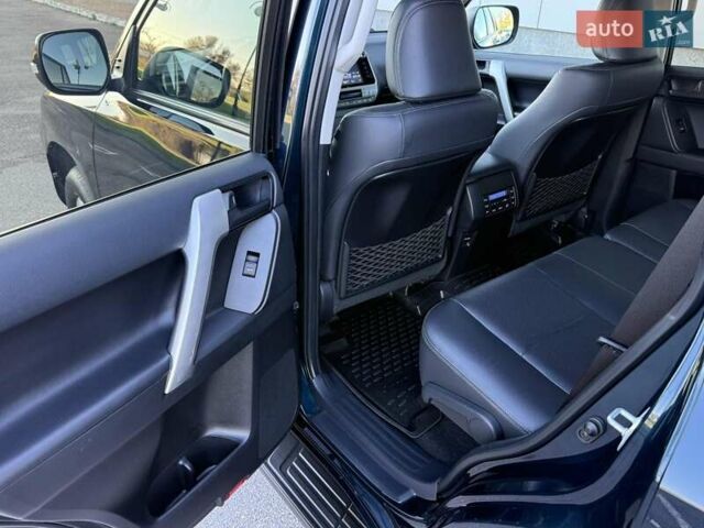 Синий Тойота Ленд Крузер Прадо, объемом двигателя 2.76 л и пробегом 86 тыс. км за 38900 $, фото 83 на Automoto.ua