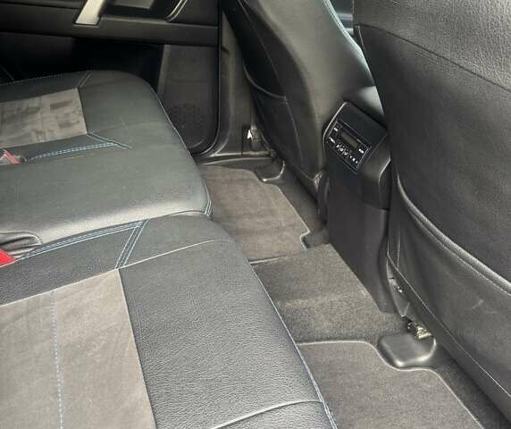 Синій Тойота Ленд Крузер Прадо, об'ємом двигуна 2.76 л та пробігом 146 тис. км за 41400 $, фото 24 на Automoto.ua