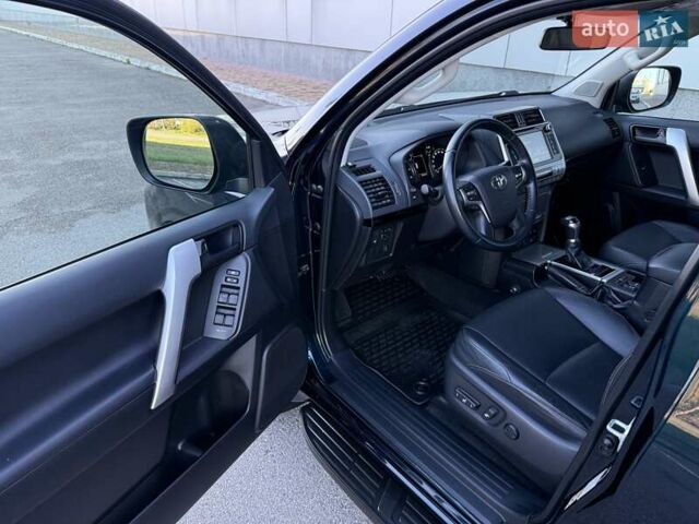 Тойота Ленд Крузер Прадо 2018 в Белой Церкве на Automoto.ua Синий Тойота Ленд Крузер Прадо, объемом двигателя 2.76 л и пробегом 86 тыс. км за 38800 $, фото 34 на Automoto.ua