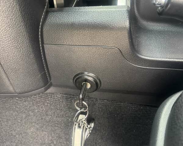 Синій Тойота Ленд Крузер Прадо, об'ємом двигуна 2.76 л та пробігом 146 тис. км за 41400 $, фото 29 на Automoto.ua