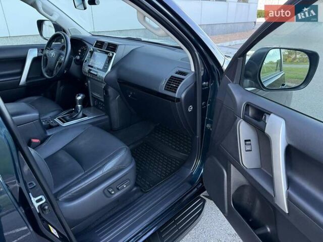 Синий Тойота Ленд Крузер Прадо, объемом двигателя 2.76 л и пробегом 86 тыс. км за 38900 $, фото 60 на Automoto.ua