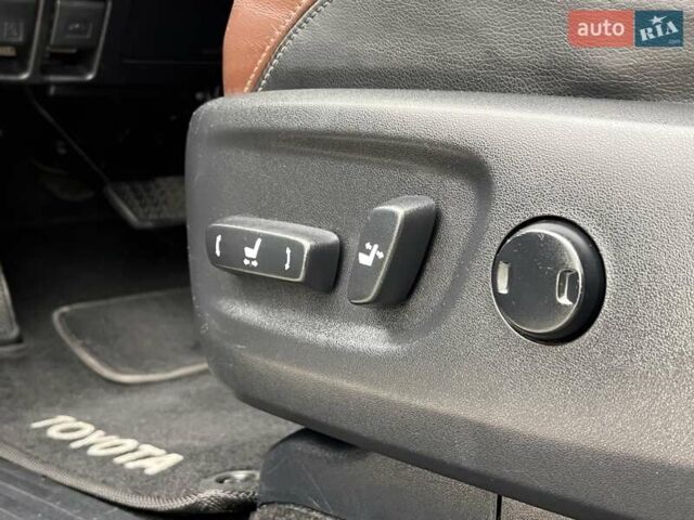 Синій Тойота Ленд Крузер Прадо, об'ємом двигуна 2.76 л та пробігом 172 тис. км за 43500 $, фото 42 на Automoto.ua