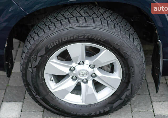 Синій Тойота Ленд Крузер Прадо, об'ємом двигуна 2.75 л та пробігом 65 тис. км за 39146 $, фото 10 на Automoto.ua