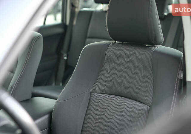 Синій Тойота Ленд Крузер Прадо, об'ємом двигуна 2.75 л та пробігом 65 тис. км за 39146 $, фото 14 на Automoto.ua