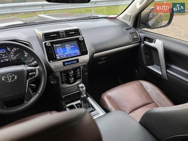 Синій Тойота Ленд Крузер Прадо, об'ємом двигуна 2.76 л та пробігом 172 тис. км за 43000 $, фото 44 на Automoto.ua