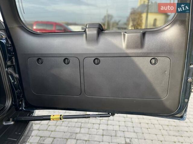 Синій Тойота Ленд Крузер Прадо, об'ємом двигуна 2.76 л та пробігом 172 тис. км за 43500 $, фото 77 на Automoto.ua
