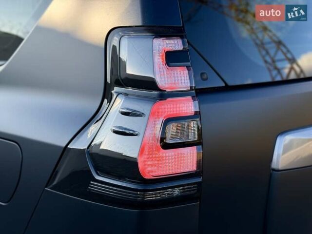 Синий Тойота Ленд Крузер Прадо, объемом двигателя 4 л и пробегом 48 тыс. км за 38900 $, фото 21 на Automoto.ua