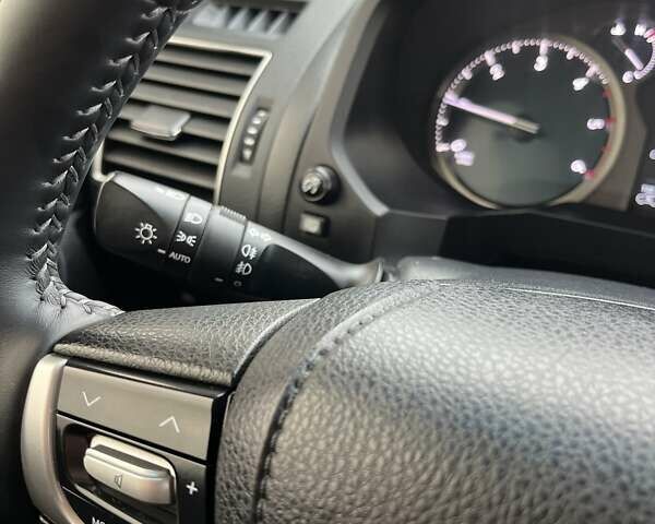 Синій Тойота Ленд Крузер Прадо, об'ємом двигуна 2.76 л та пробігом 172 тис. км за 43500 $, фото 58 на Automoto.ua