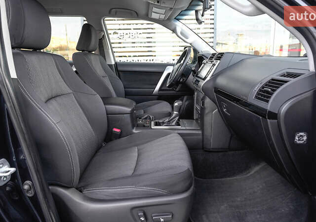 Синій Тойота Ленд Крузер Прадо, об'ємом двигуна 2.75 л та пробігом 65 тис. км за 39146 $, фото 5 на Automoto.ua