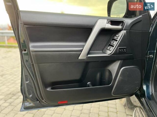 Синій Тойота Ленд Крузер Прадо, об'ємом двигуна 2.76 л та пробігом 172 тис. км за 43500 $, фото 37 на Automoto.ua