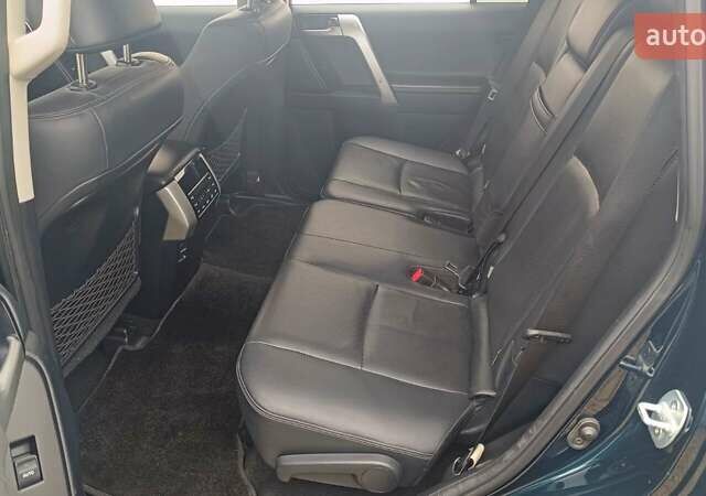 Синий Тойота Ленд Крузер Прадо, объемом двигателя 3.96 л и пробегом 177 тыс. км за 38924 $, фото 11 на Automoto.ua