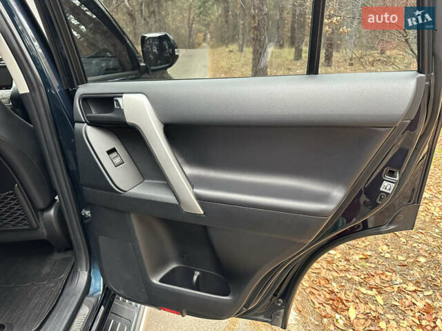 Синий Тойота Ленд Крузер Прадо, объемом двигателя 2.76 л и пробегом 65 тыс. км за 41600 $, фото 27 на Automoto.ua