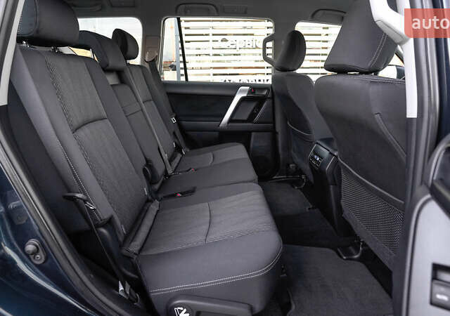 Синій Тойота Ленд Крузер Прадо, об'ємом двигуна 2.75 л та пробігом 65 тис. км за 39146 $, фото 6 на Automoto.ua