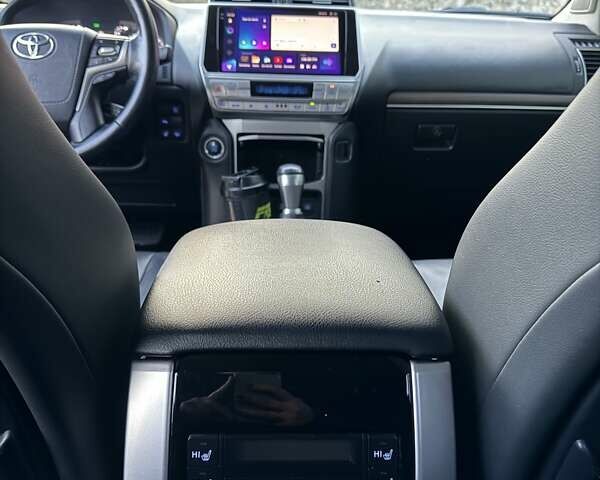 Синій Тойота Ленд Крузер Прадо, об'ємом двигуна 4 л та пробігом 178 тис. км за 34999 $, фото 14 на Automoto.ua