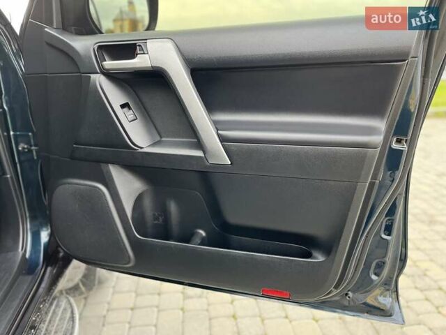 Синій Тойота Ленд Крузер Прадо, об'ємом двигуна 2.76 л та пробігом 172 тис. км за 43000 $, фото 65 на Automoto.ua