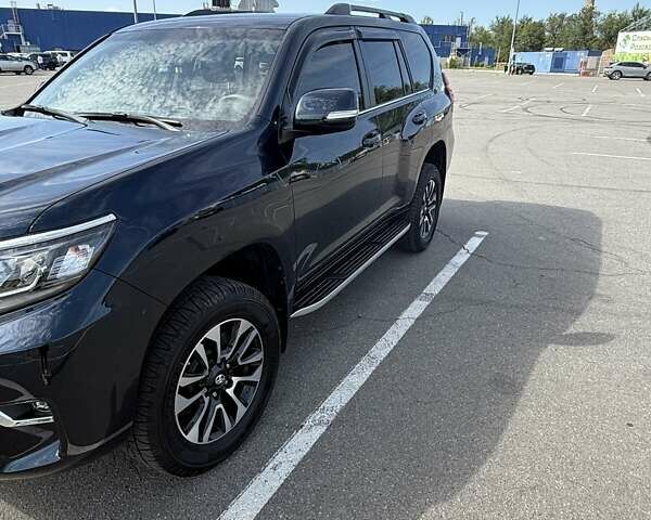 Синий Тойота Ленд Крузер Прадо, объемом двигателя 3.96 л и пробегом 27 тыс. км за 43500 $, фото 1 на Automoto.ua