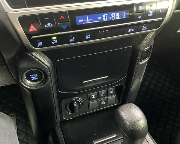 Синій Тойота Ленд Крузер Прадо, об'ємом двигуна 2.76 л та пробігом 175 тис. км за 37350 $, фото 10 на Automoto.ua