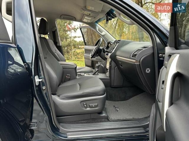 Синій Тойота Ленд Крузер Прадо, об'ємом двигуна 3.96 л та пробігом 52 тис. км за 47222 $, фото 9 на Automoto.ua