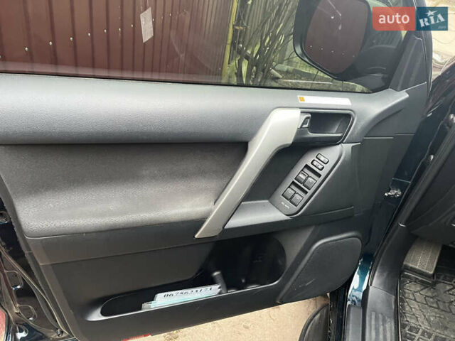 Синий Тойота Ленд Крузер Прадо, объемом двигателя 2.76 л и пробегом 79 тыс. км за 44000 $, фото 8 на Automoto.ua