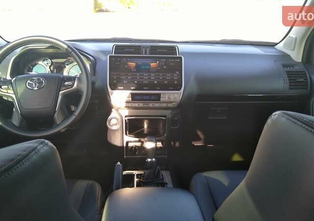 Синий Тойота Ленд Крузер Прадо, объемом двигателя 2.76 л и пробегом 55 тыс. км за 52500 $, фото 7 на Automoto.ua