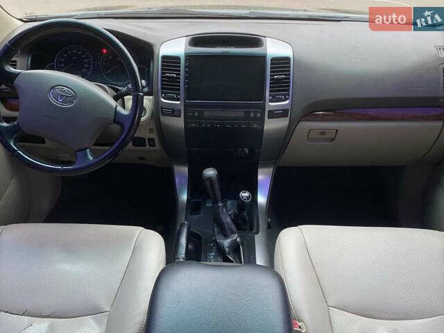 Зеленый Тойота Ленд Крузер Прадо, объемом двигателя 2.7 л и пробегом 270 тыс. км за 9999 $, фото 14 на Automoto.ua