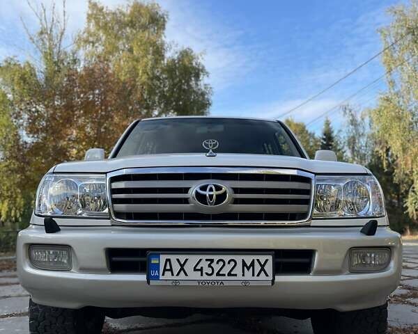 Белый Тойота Ленд Крузер, объемом двигателя 4.48 л и пробегом 330 тыс. км за 14500 $, фото 7 на Automoto.ua