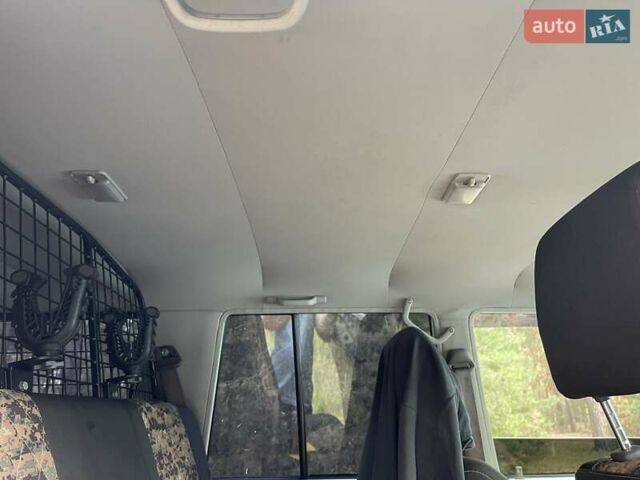 Белый Тойота Ленд Крузер, объемом двигателя 4.2 л и пробегом 137 тыс. км за 44900 $, фото 26 на Automoto.ua