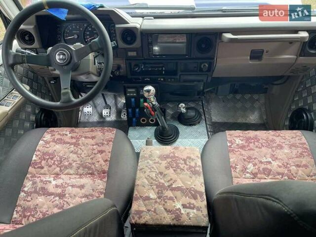 Белый Тойота Ленд Крузер, объемом двигателя 4.2 л и пробегом 137 тыс. км за 44900 $, фото 27 на Automoto.ua