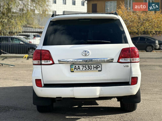 Белый Тойота Ленд Крузер, объемом двигателя 0 л и пробегом 160 тыс. км за 23500 $, фото 5 на Automoto.ua